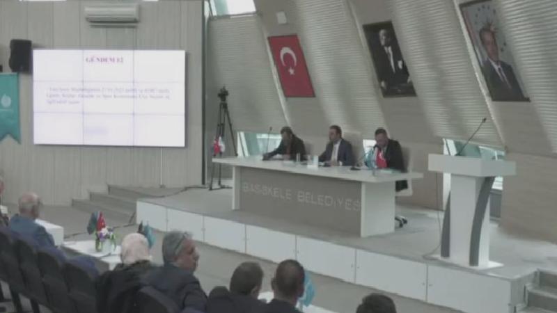 AKP’li Başiskele Belediye Başkanı, CHP’li kadın meclis üyesini azarladı: Hanımefendiye yakışacak şekilde orada öyle durun