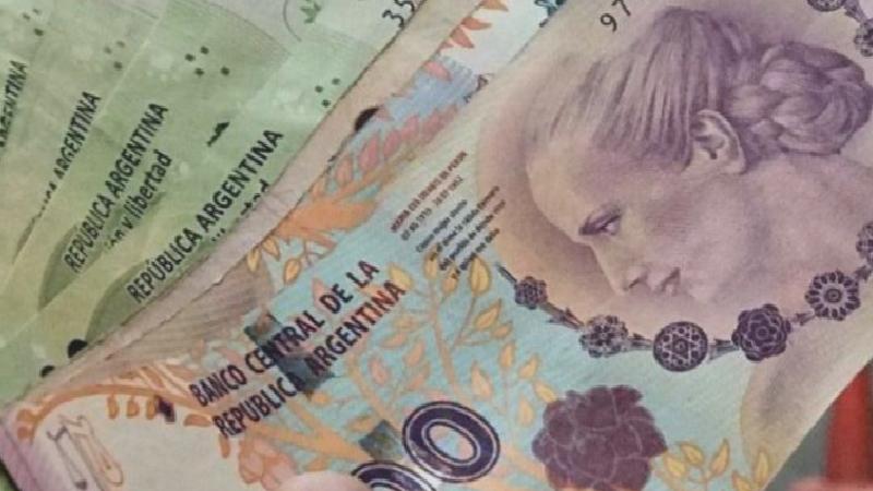 Döviz rezervleri neredeyse tükenen Arjantin’de serbest piyasada kurlar hızla yükseldi