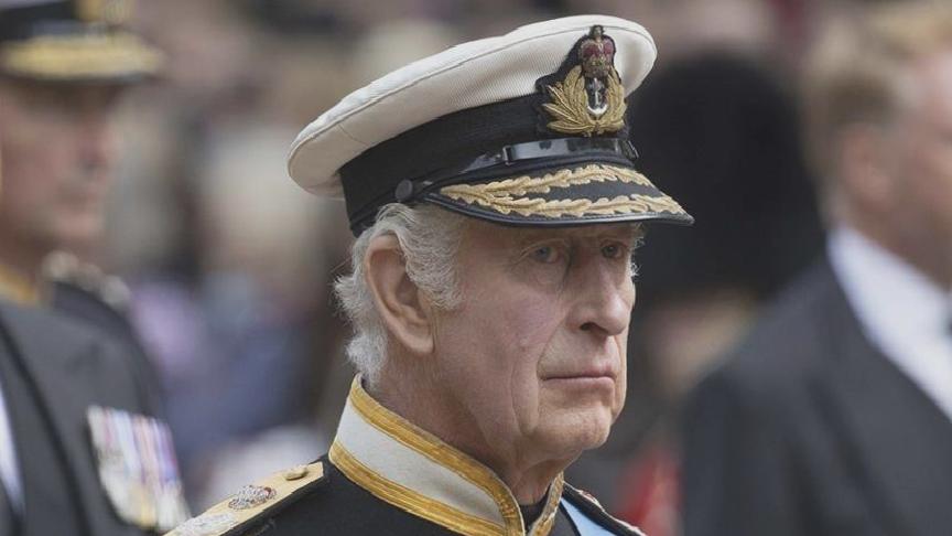 İngiltere Kralı Charles’a yumurta fırlatan kişi suçlu bulundu