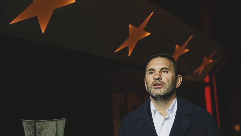 Okan Buruk ustalarını ve Galatasaray efsanelerini solladı!