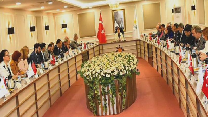 İYİ Parti’de GİK toplantısı sonrası kurultay mesajı