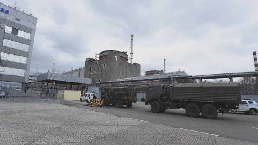 Uluslararası Atom Enerjisi Ajansı, savaşın gölgesindeki Zaporojye’de reaktörlerin çatılarını denetlemek için erişim izni bekliyor