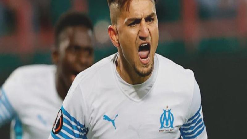 Cengiz Ünder, Fenerbahçe için İstanbul’a geliyor