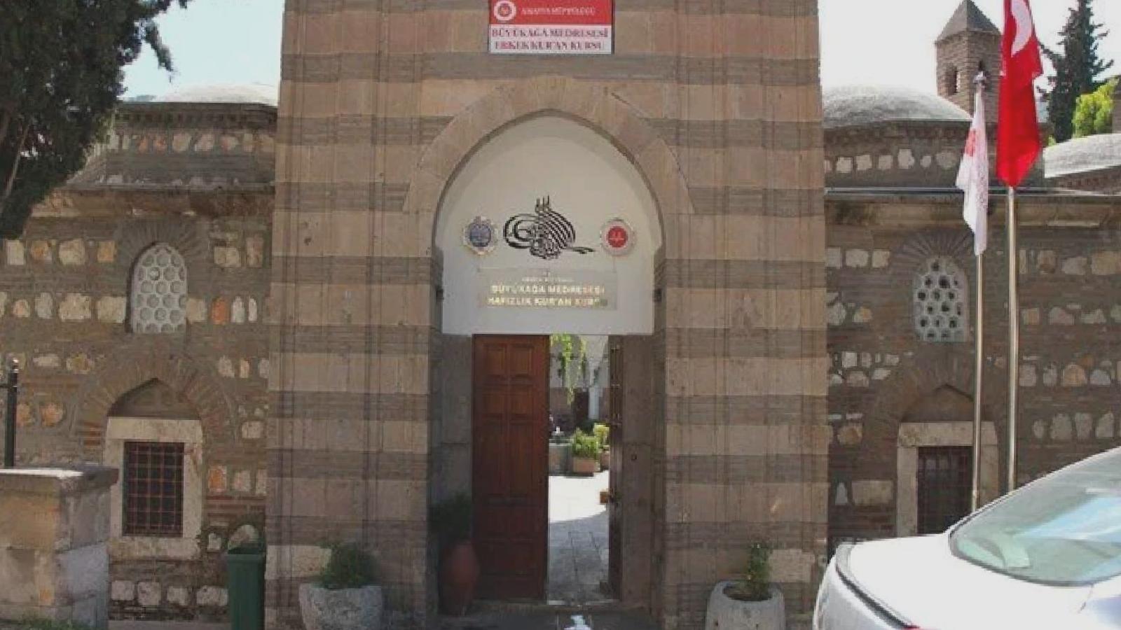Yatılı Kuran kursunda öğrenciler, izinsiz pide yedikleri gerekçesiyle darbedildi