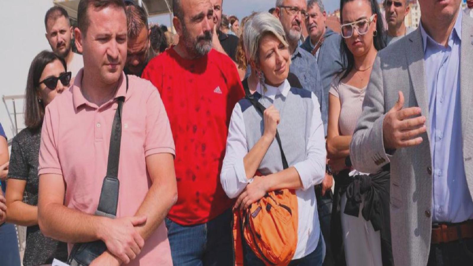 Eskişehir’de öğretmenlere yapılan bıçaklı saldırıya sendikalardan tepki: Derdimiz önlük değil, iade-i itibar