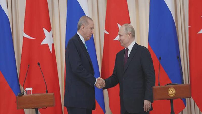 Fehmi Koru: Rusya ve Putin’in gözünde Türkiye’nin yeri değişti; bu, ülkemiz için manevra alanını genişletme fırsatı olabilir