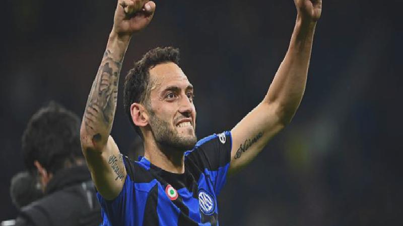 İtalyanlardan Hakan Çalhanoğlu’na övgü: Her şeyin merkezinde o var