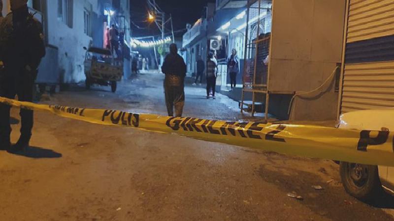 İzmir’de sokak düğününde “müziği kapatın” dehşeti; 1 kişi öldü, 7 yaralı!