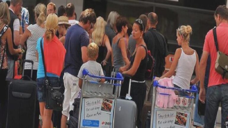 Turist sayısı 10 ayda 44 milyonu geçti