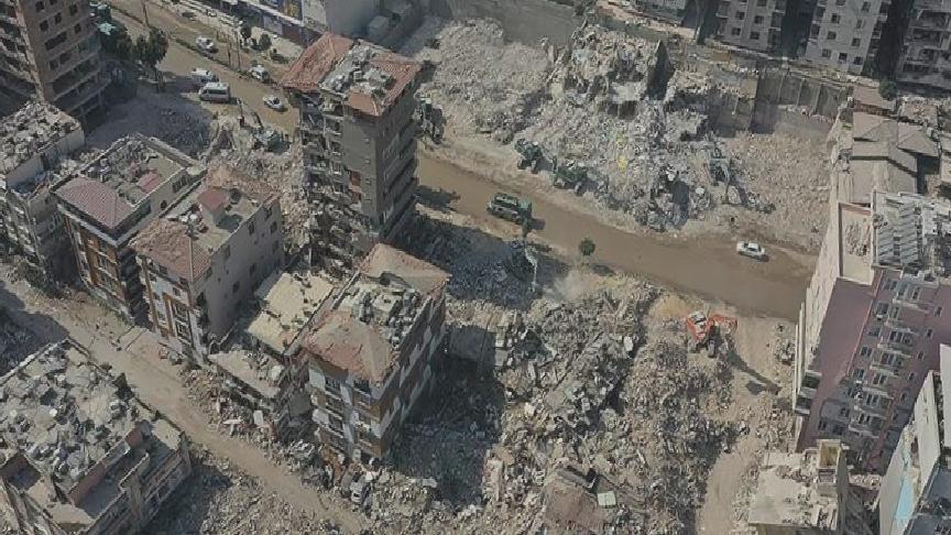 Hatay’da 53 kişinin öldüğü İlke Apartmanı davasında itiraf benzeri savunma: Bina dere yatağı üzerindeymiş!