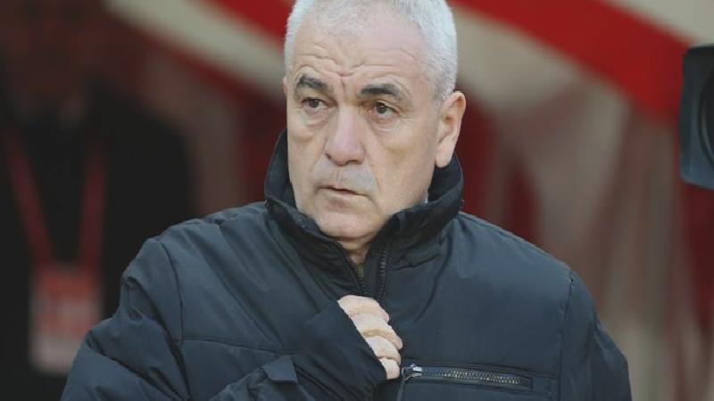 Rıza Çalımbay: Ben çok iyi antrenörlük yapan birisiyim; iki maçlık, bir aylık teknik direktör değilim