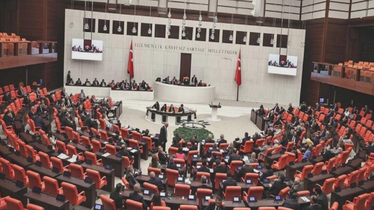 Ticaret ile Sanayi bakanlıklarının 2024 yılı bütçeleri kabul edildi: Elektronik sigara yasağı, asansörlere karekod denetimleri