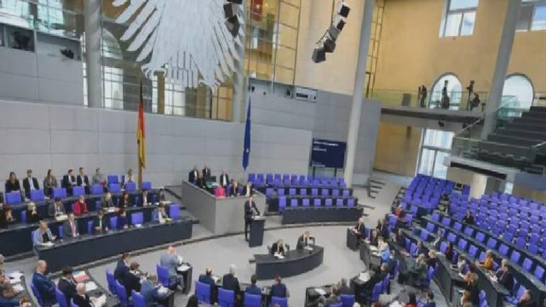 Vatandaşlık reformu: Alman meclisinde tansiyon yükseldi