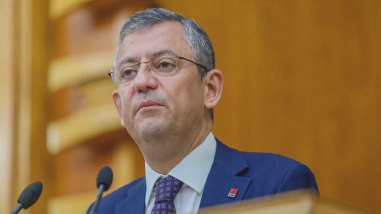 Özgür Özel: Tayyip Erdoğan bu yılı emekliler yılı ilan etmişti, ama 2024 iktidarın emeklilerle dalga geçtiği bir yıla dönüştü