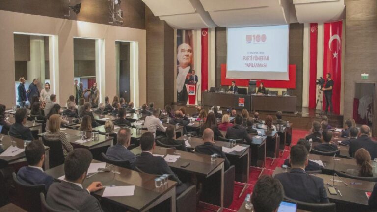 CHP’de aday mesaisi: Bazı ilçeler için DEM Parti bekleniyor