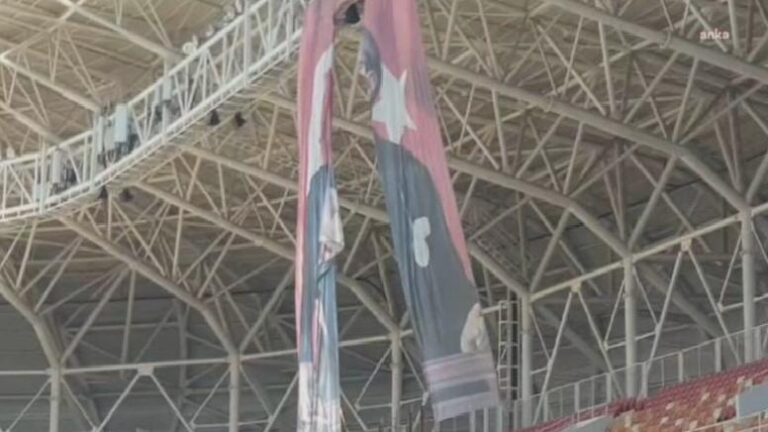 CHP’li Yıldız’dan Malatya Stadyumu’ndaki yırtık Atatürk posterine tepki