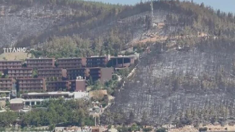 Yanan ormanların yerine otel ve lüks villalar inşa edilmeye devam ediliyor!