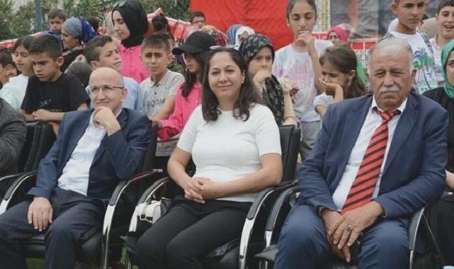 23 Nisan töreninde protokol krizi: DEM Parti ve CHP’li yetkililer töreni terk etti