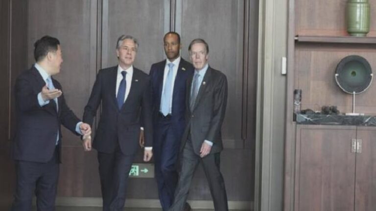 ABD Dışişleri Bakanı Blinken açıkladı; Washington, Pekin’de “yaptırım” tehdidinde bulunmuş