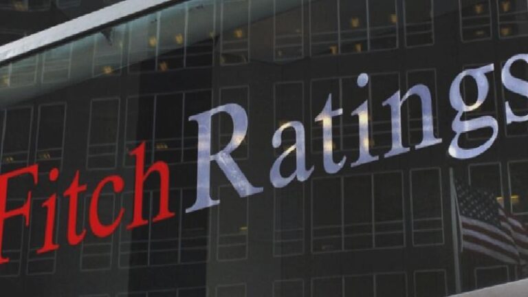 Fitch’ten Türk bankalara kart borcu uyarısı