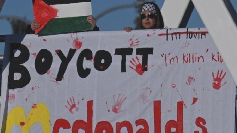 McDonald’s, boykot üzerine İsrail’deki restoranlarını geri satın almaya karar verdi