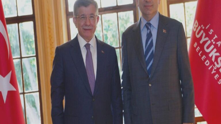 Davutoğlu’ndan İmamoğlu’na ziyaret: Allah utandırmasın, çoğu zaman  yanınızdayız