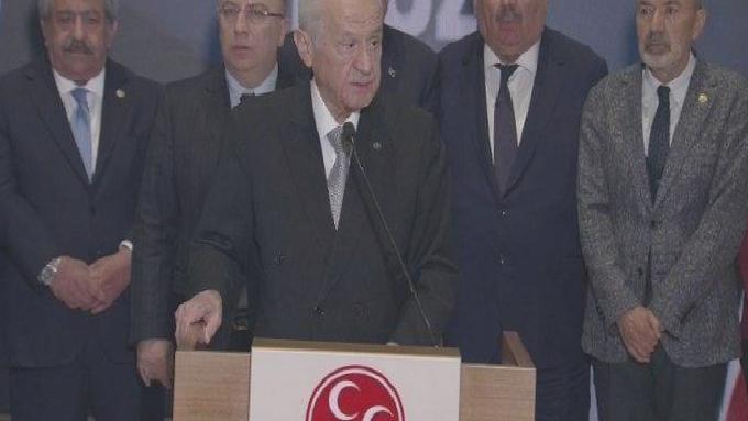 Fehmi Koru: Bahçeli “İnşallah Türkiye değişmez” demişti, ülkemiz eski Türkiye’yi anımsatan ‘darbe’ sözcüğüne rağmen çok değişti