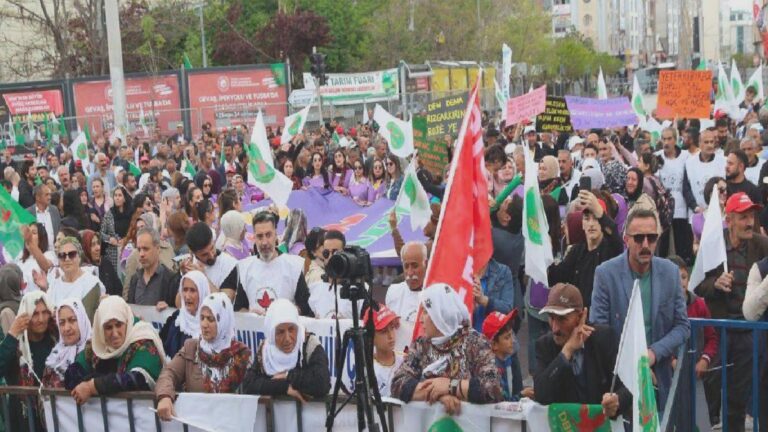 Hatimoğulları, 1 Mayıs’ı Van’da kutladı: En büyük görevimiz dayanışmayı büyütmektir