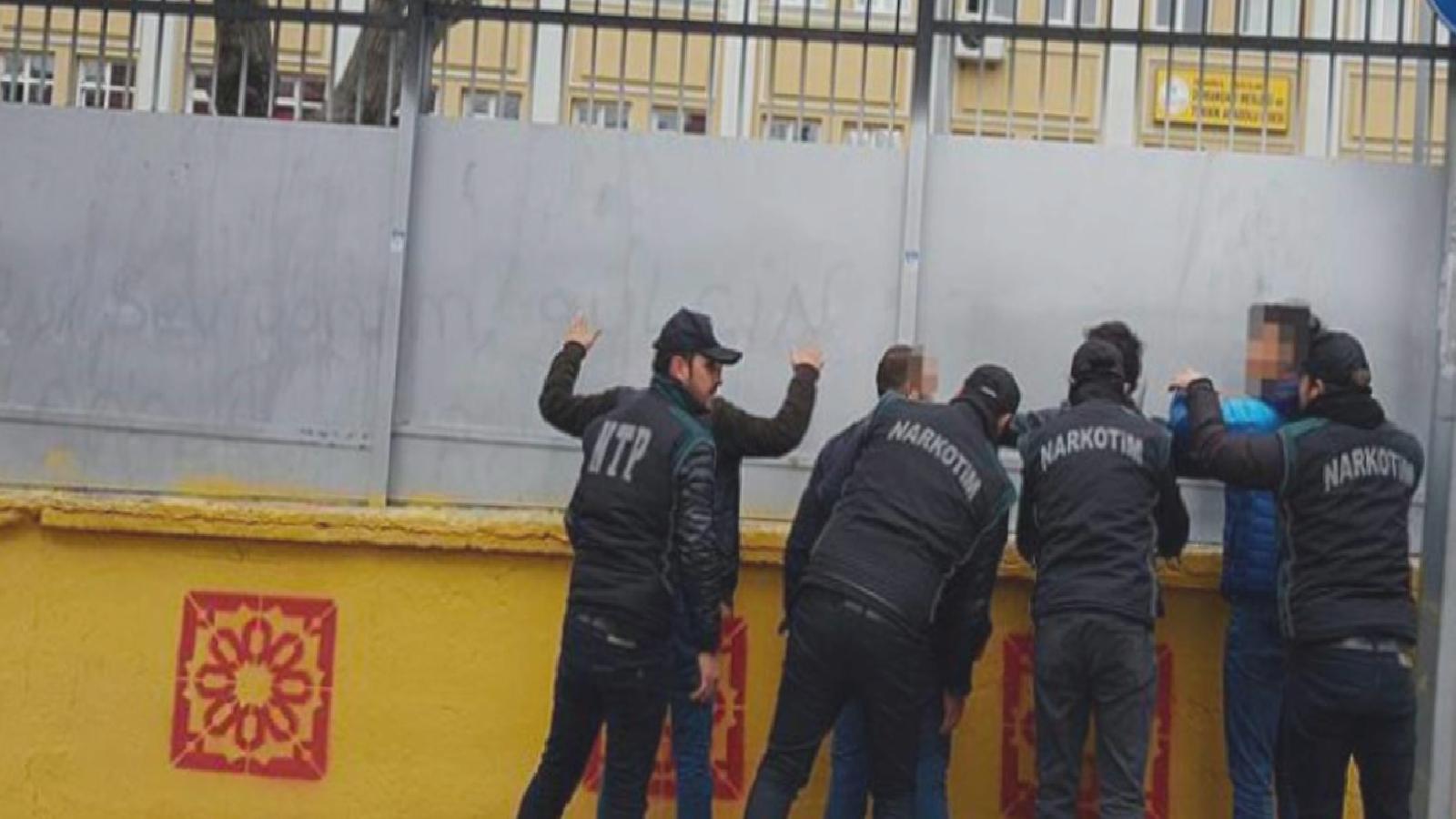 Okul çevrelerinde 4 bine yakın uyuşturucu satıcısı yakalandı