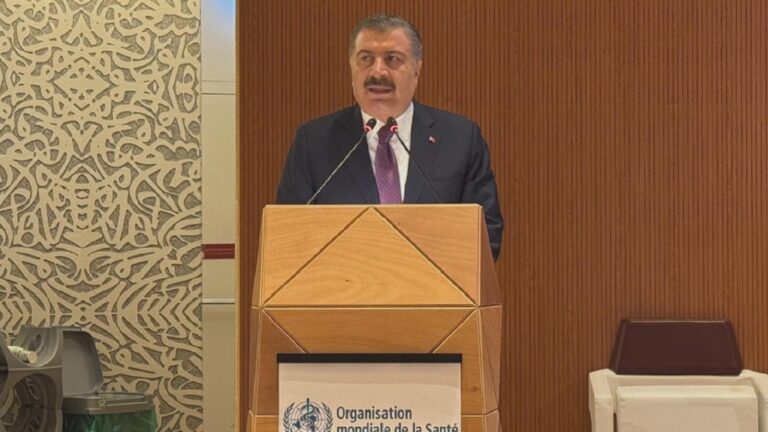 Sağlık Bakanı Koca’dan 77. Dünya Sağlık Asamblesi’nde Gazze vurgusu: Çocuklar ölürken nasıl uyuyabiliyoruz?