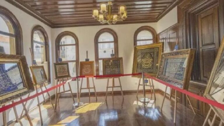 Yıldız Holding’in “Tarihin Akışında Meşhur Hattatlar” sergisi Bursa’da ziyarete açıldı