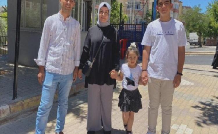 Birçok yakınını kaybettiği Ebrar Sitesi’nden kurtuldu, LGS birincisi oldu