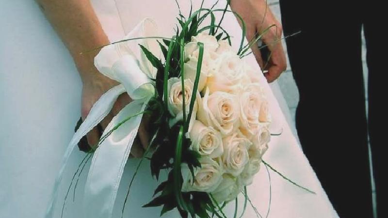 AKP’li başkan zarfa 5 lira koydu düğün sahibiyle karakolluk oldu