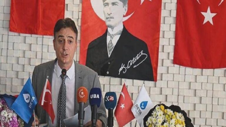 Ali Babacan’a rakip olacağını açıklayan Genel Sekreter Yardımcısı Salih Efe: Sağ partilerin hepsi diktatör; Genel Başkan bir grup tarafından kümelenmiş vaziyette!