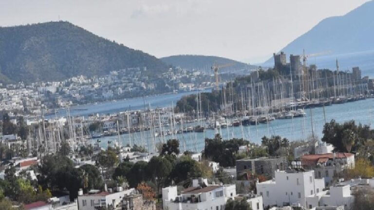 Bodrum isyanı büyüyor: 800 TL otopark ücreti, 20 bin TL’lik hesaplar; uçkuru kopan ekonominin varacağı acı deneyim!