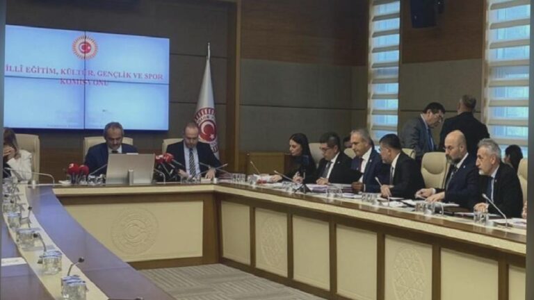 CHP’den öğretmenlik meslek kanunu teklifine sert tepki