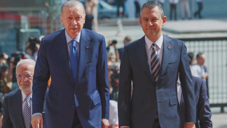 Erken seçim tartışmaları Türkiye siyasetini hareketlendiriyor