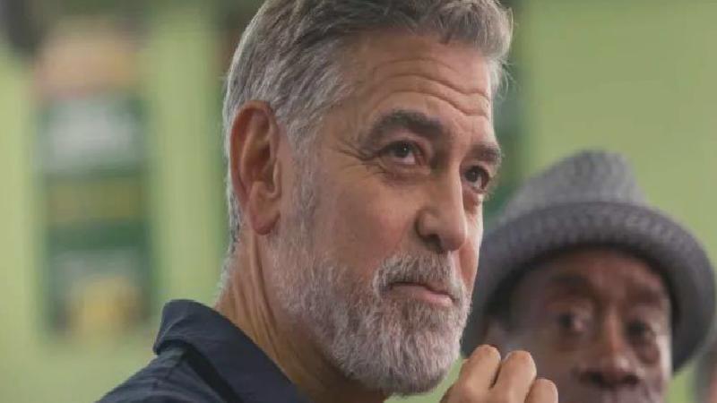 George Clooney’den Biden’a “adaylıktan çekil” çağrısı