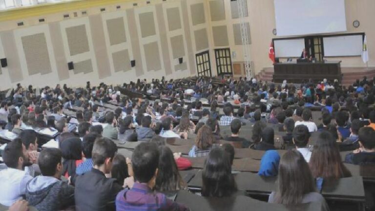 Üniversite kontenjanlarında dikkat çekici değişiklikler: Açıköğretimde artış, lisans programlarında düşüş