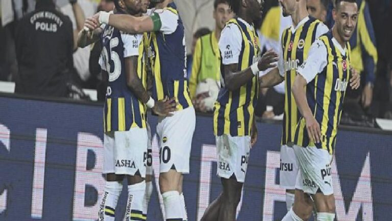 Fenerbahçe-Adana Demirspor karşılaşmasının ilk 11’leri belirlendi