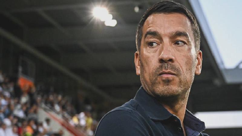 Giovanni van Bronckhorst’tan transfer mesajı