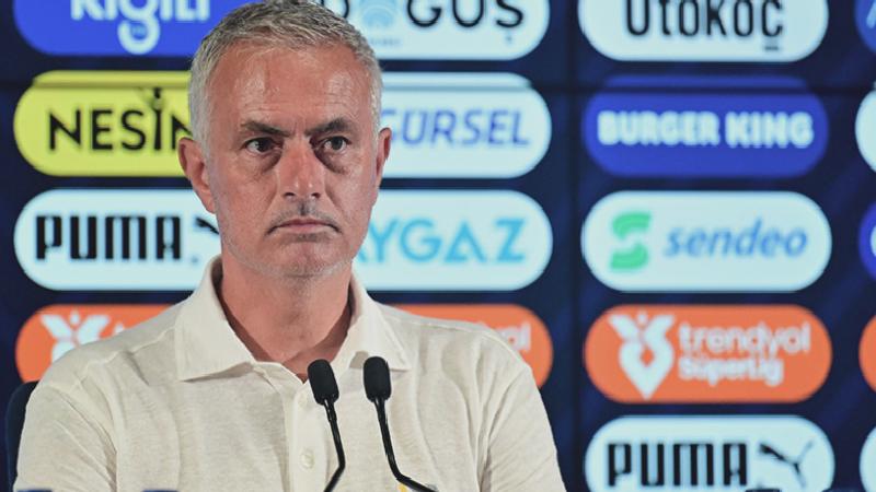 Jose Mourinho: Okan Buruk kart görmüyor ama ben görüyorum