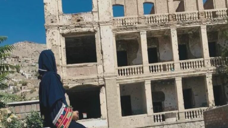 Kariyerlerinden vazgeçmek zorunda kalan Afgan kadınlar anlatıyor: “Çığlık atmak istiyorum”