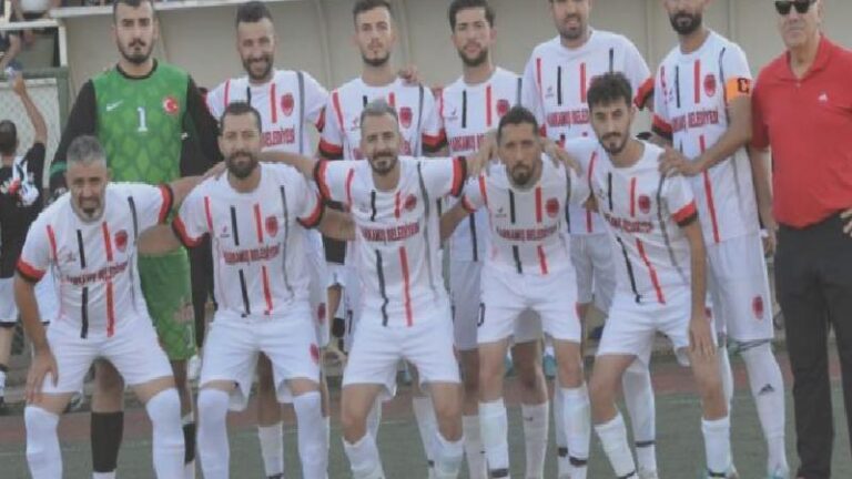Başka kimlikle futbolcu lisansı çıkardı, oynadığı kulübün şampiyonluğu alındı