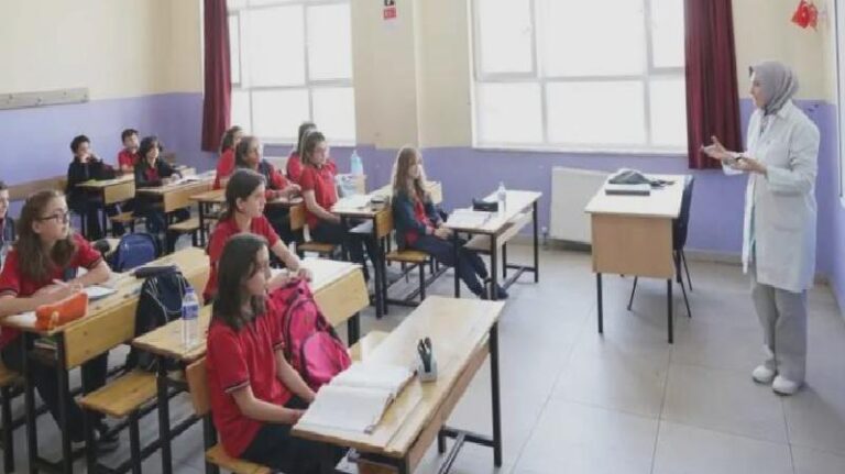 Çanakkale ve Gazze temasının işlendiği yeni öğretim yılının ilk dersi neden tartışılıyor?