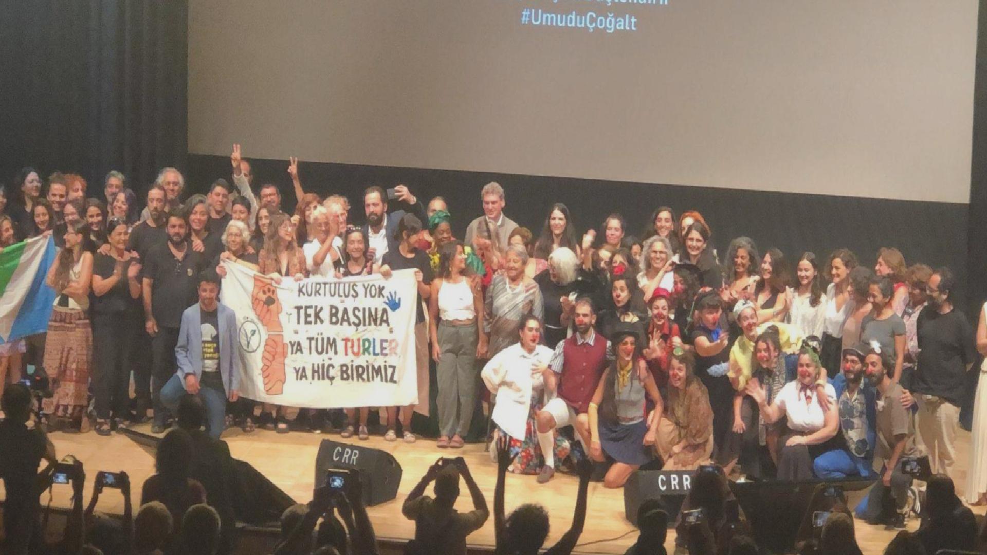 Hrant Dink Ödülleri sahiplerini buldu; Rakel Dink’ten mesaj: Devletlerin şiddeti, toplumsal şiddeti besliyor; yükselen şiddet yaşama değil, ölüme hizmet ediyor