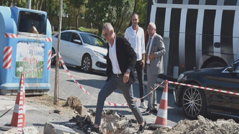 TFF Başkanı Hacıosmanoğlu’dan Manisa FK’ye ziyaret: Tesise girmek için hendekten atladı