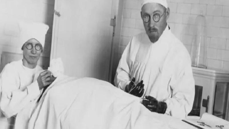 Cinsel iktidarsızlık sorunu olan erkeklere keçi testisi naklederek servet kazanan ‘doktor’