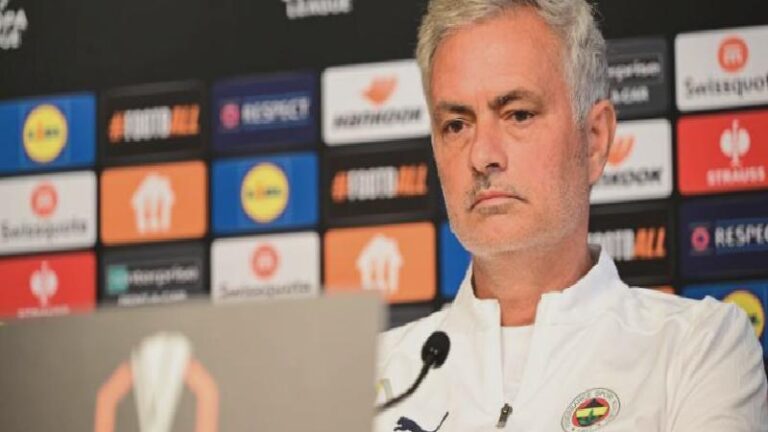 Jose Mourinho: Bu sezon ve gelecek sezon Fenerbahçe’nin başındayım
