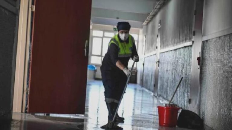 Okullarda temizlik sorunu sürüyor: MEB 30 bin yeni personel alındığını açıkladı